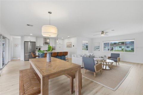 Villa ou maison à vendre à Nokomis, Floride: 3 chambres, 179.02 m2 № 2101485 - photo 11