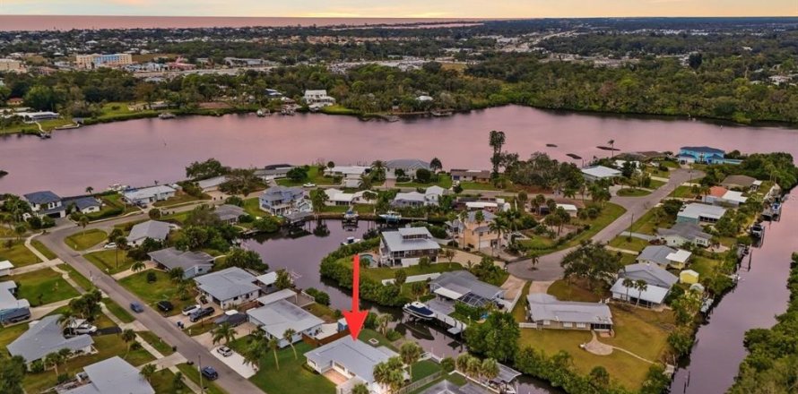 Villa ou maison à Nokomis, Floride 3 chambres, 179.02 m2 № 2101485