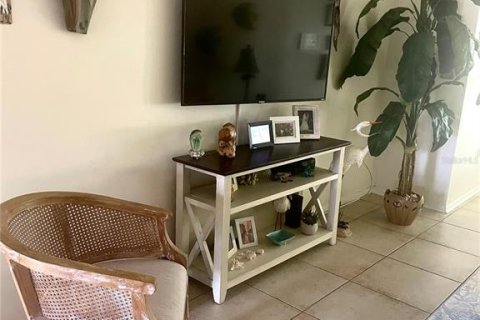Condominio en venta en Largo, Florida, 1 dormitorio, 61.78 m2 № 1865871 - foto 3