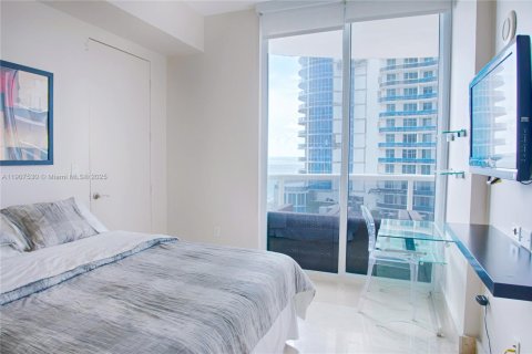 Снять в аренду кондоминиум в Санни-Айлс-Бич, Флорида 3 спальни, 183.85м2, № 1963494 - фото 13