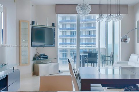 Снять в аренду кондоминиум в Санни-Айлс-Бич, Флорида 3 спальни, 183.85м2, № 1963494 - фото 7