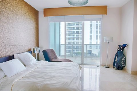 Снять в аренду кондоминиум в Санни-Айлс-Бич, Флорида 3 спальни, 183.85м2, № 1963494 - фото 15