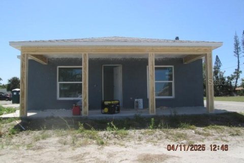 House in Bradenton, Florida 3 bedrooms, 114.46 sq.m. № 1725613 - photo 1