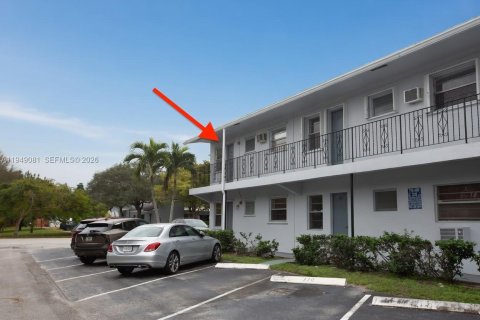 Condominio en venta en Pembroke Pines, Florida, 2 dormitorios, 62.24 m2 № 2091354 - foto 29