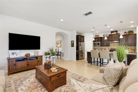 House in Davenport, Florida 3 bedrooms, 185.8 sq.m. № 2151400 - photo 15