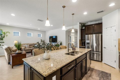 House in Davenport, Florida 3 bedrooms, 185.8 sq.m. № 2151400 - photo 22