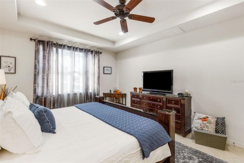 House in Davenport, Florida 3 bedrooms, 185.8 sq.m. № 2151400 - photo 28