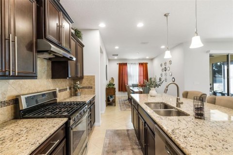 House in Davenport, Florida 3 bedrooms, 185.8 sq.m. № 2151400 - photo 20