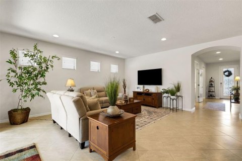 House in Davenport, Florida 3 bedrooms, 185.8 sq.m. № 2151400 - photo 17