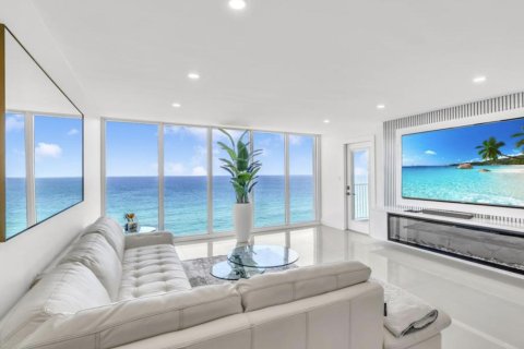 Condo in Boca Raton, Florida, 2 bedrooms  № 2158344 - photo 3
