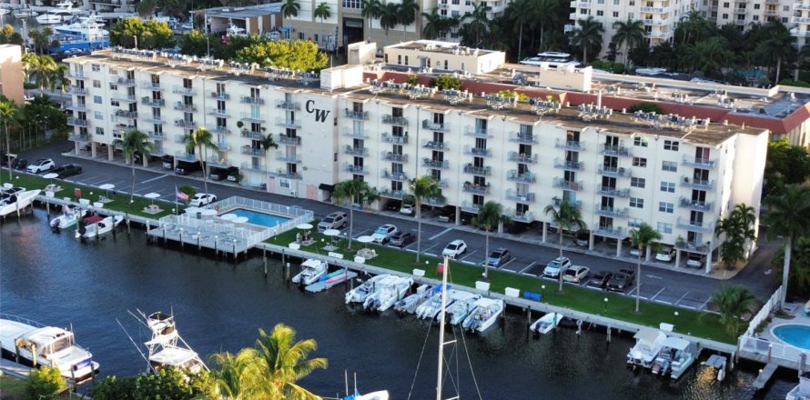Condominio en Fort Lauderdale, Florida, 2 dormitorios  № 835899