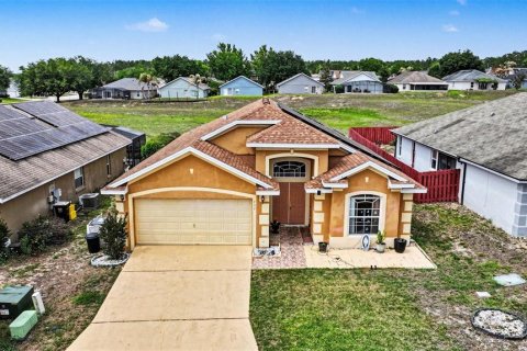 House in Davenport, Florida 3 bedrooms, 174.75 sq.m. № 2151050 - photo 5