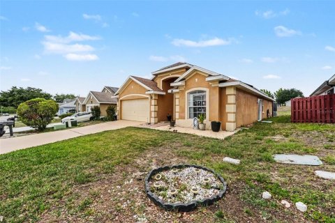 House in Davenport, Florida 3 bedrooms, 174.75 sq.m. № 2151050 - photo 7