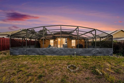 House in Davenport, Florida 3 bedrooms, 174.75 sq.m. № 2151050 - photo 11