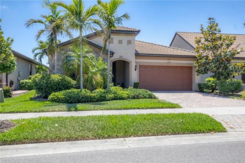 House in Venice, Florida 2 bedrooms, 156.82 sq.m. № 1681067 - photo 1