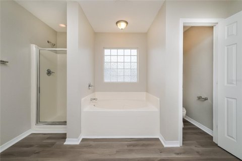 Casa en alquiler en Spring Hill, Florida, 3 dormitorios, 172.61 m2 № 1906830 - foto 11