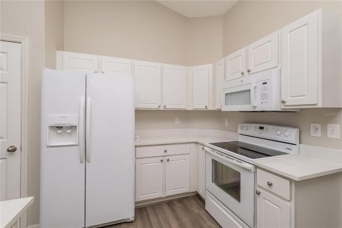 Casa en alquiler en Spring Hill, Florida, 3 dormitorios, 172.61 m2 № 1906830 - foto 7