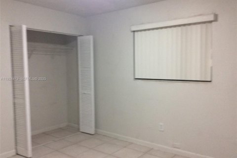 Adosado en venta en Homestead, Florida, 3 dormitorios, 111.48 m2 № 1986467 - foto 7