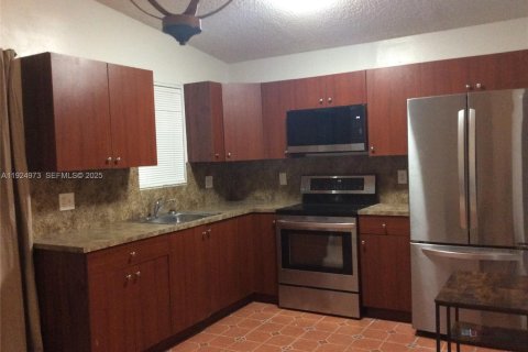 Adosado en venta en Homestead, Florida, 3 dormitorios, 111.48 m2 № 1986467 - foto 17