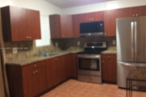 Adosado en venta en Homestead, Florida, 3 dormitorios, 111.48 m2 № 1986467 - foto 3