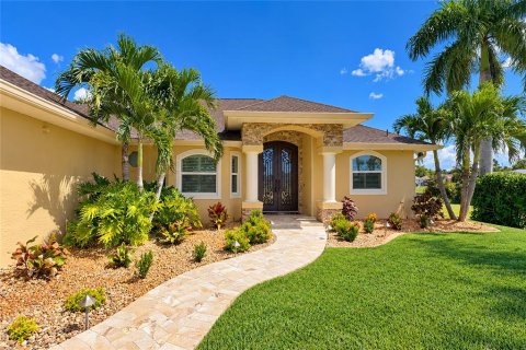 Villa ou maison à vendre à Port Charlotte, Floride: 3 chambres, 172.43 m2 № 2425668 - photo 4