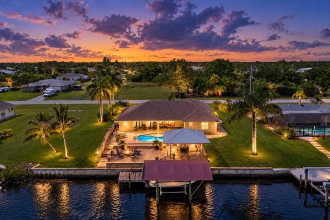 Villa ou maison à Port Charlotte, Floride 3 chambres, 172.43 m2 № 2425668
