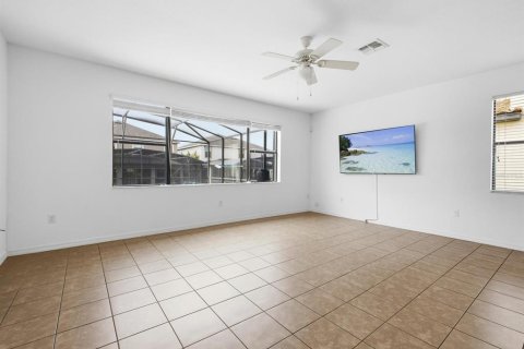 Casa en venta en Davenport, Florida, 5 dormitorios, 216.74 m2 № 2212490 - foto 8