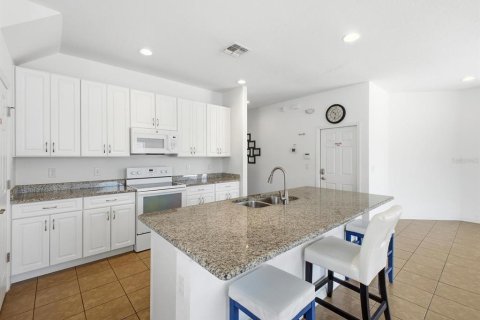 Casa en venta en Davenport, Florida, 5 dormitorios, 216.74 m2 № 2212490 - foto 12
