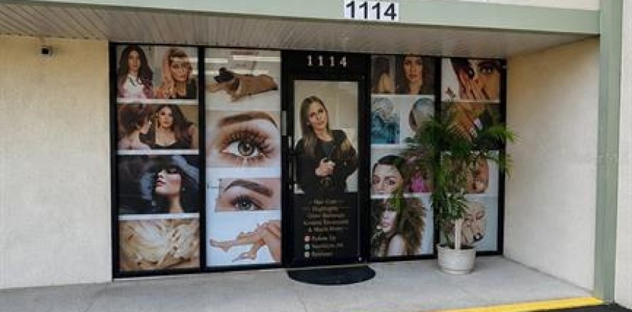 Commercial property in Kissimmee, Florida 87.1 sq.m. № 2367149