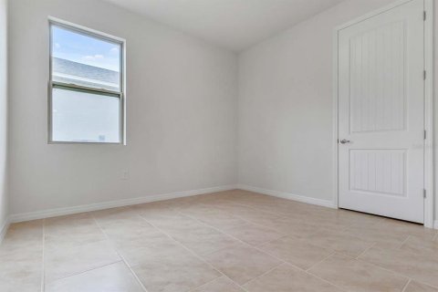 House in Mount Dora, Florida 2 bedrooms, 130.25 sq.m. № 1736892 - photo 12