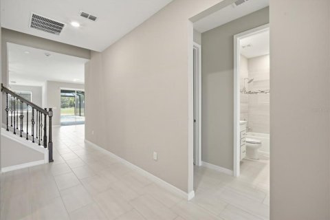 House in Wesley Chapel, Florida 4 bedrooms, 254.18 sq.m. № 2124732 - photo 14