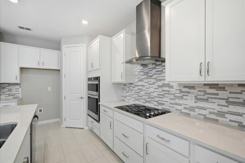 House in Wesley Chapel, Florida 4 bedrooms, 254.18 sq.m. № 2124732 - photo 16