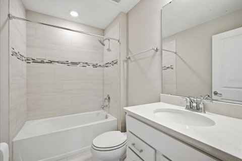 House in Wesley Chapel, Florida 4 bedrooms, 254.18 sq.m. № 2124732 - photo 30