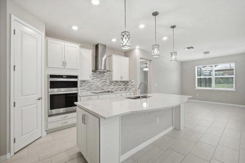 House in Wesley Chapel, Florida 4 bedrooms, 254.18 sq.m. № 2124732 - photo 10