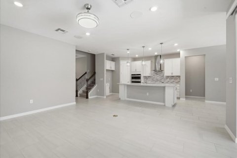 House in Wesley Chapel, Florida 4 bedrooms, 254.18 sq.m. № 2124732 - photo 11