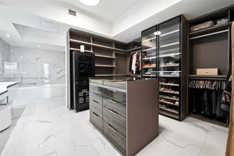 Condominio en venta en Aventura, Florida, 3 dormitorios, 255.48 m2 № 1870004 - foto 12