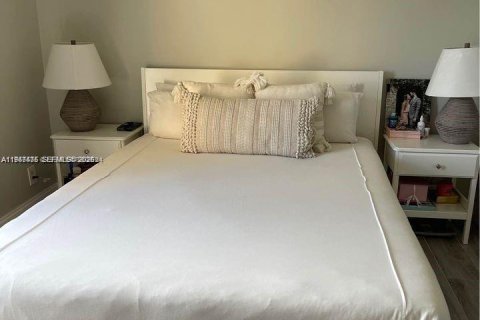 Condominio en alquiler en Doral, Florida, 1 dormitorio, 75.25 m2 № 2030965 - foto 9