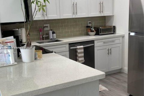 Condominio en alquiler en Doral, Florida, 1 dormitorio, 75.25 m2 № 2030965 - foto 8