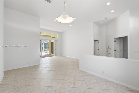 Villa ou maison à vendre à Weston, Floride: 5 chambres, 252.97 m2 № 2029489 - photo 7