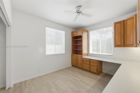 Villa ou maison à vendre à Weston, Floride: 5 chambres, 252.97 m2 № 2029489 - photo 21