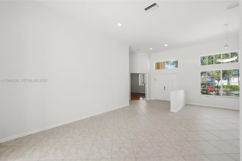 Villa ou maison à vendre à Weston, Floride: 5 chambres, 252.97 m2 № 2029489 - photo 5