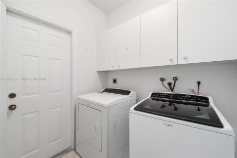 Villa ou maison à vendre à Weston, Floride: 5 chambres, 252.97 m2 № 2029489 - photo 26