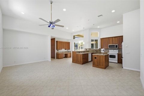 Villa ou maison à vendre à Weston, Floride: 5 chambres, 252.97 m2 № 2029489 - photo 12