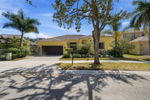 Villa ou maison à Weston, Floride 5 chambres, 252.97 m2 № 2029489