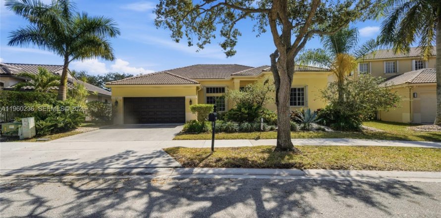 Villa ou maison à Weston, Floride 5 chambres, 252.97 m2 № 2029489