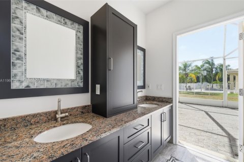 Villa ou maison à vendre à Weston, Floride: 5 chambres, 252.97 m2 № 2029489 - photo 24