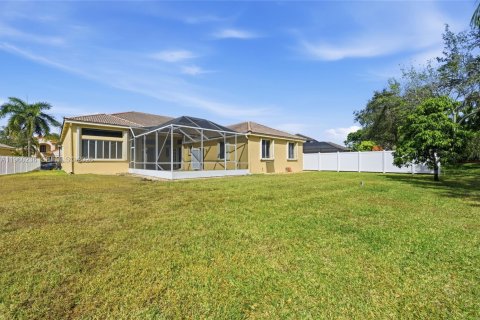Villa ou maison à vendre à Weston, Floride: 5 chambres, 252.97 m2 № 2029489 - photo 30