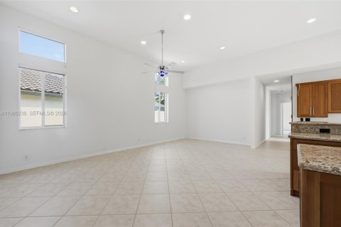 Villa ou maison à vendre à Weston, Floride: 5 chambres, 252.97 m2 № 2029489 - photo 8