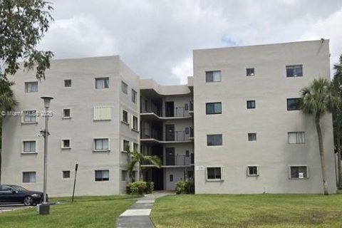 Copropriété à vendre à Miami, Floride: 1 chambre, 65.5 m2 № 1737565 - photo 1