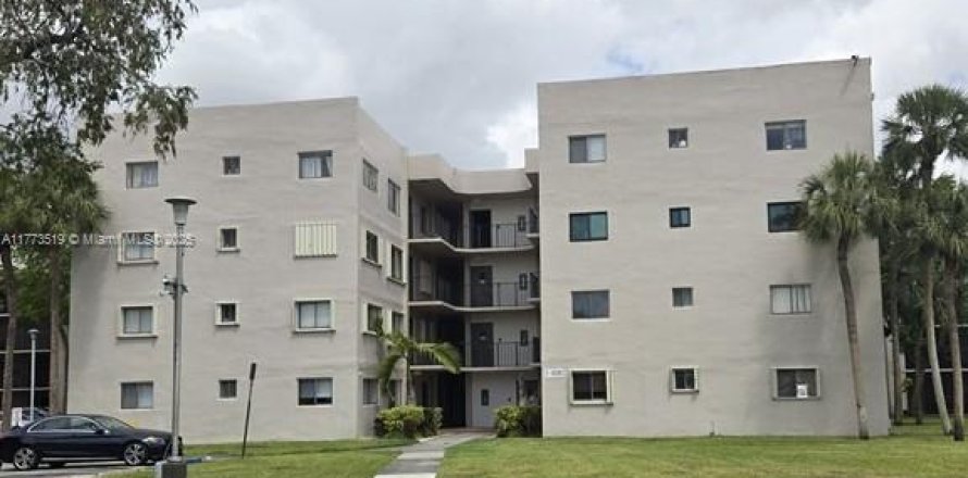 Condo à Miami, Floride, 1 chambre  № 1737565